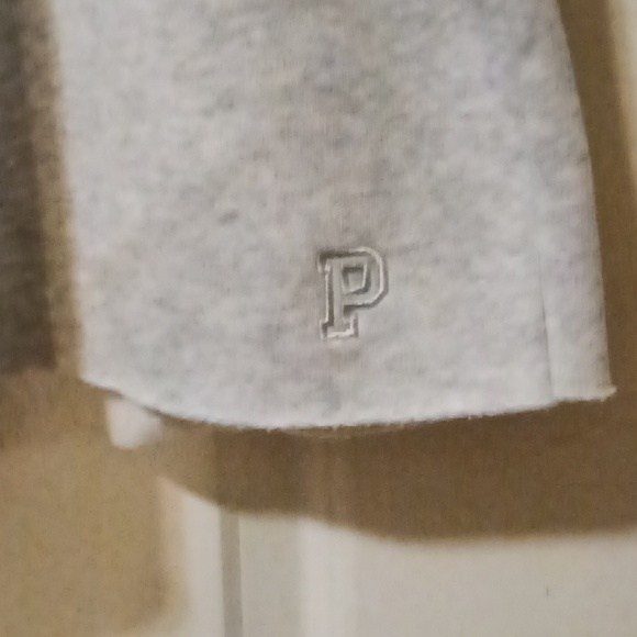 WOMEN'S PINK V.S. SHORTS (NWOT) - Picture 2 of 4